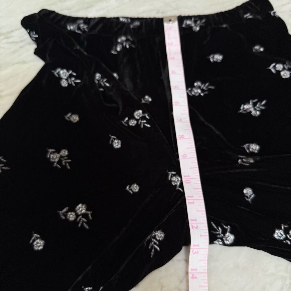 Avec Les Filles black stretch floral embroidered pants flare size M NWT - Picture 9 of 10